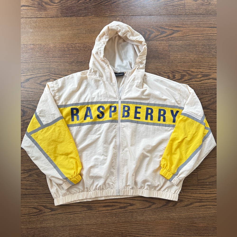 GV Gallery Raspberry Hills Cream Jacket Windbreaker